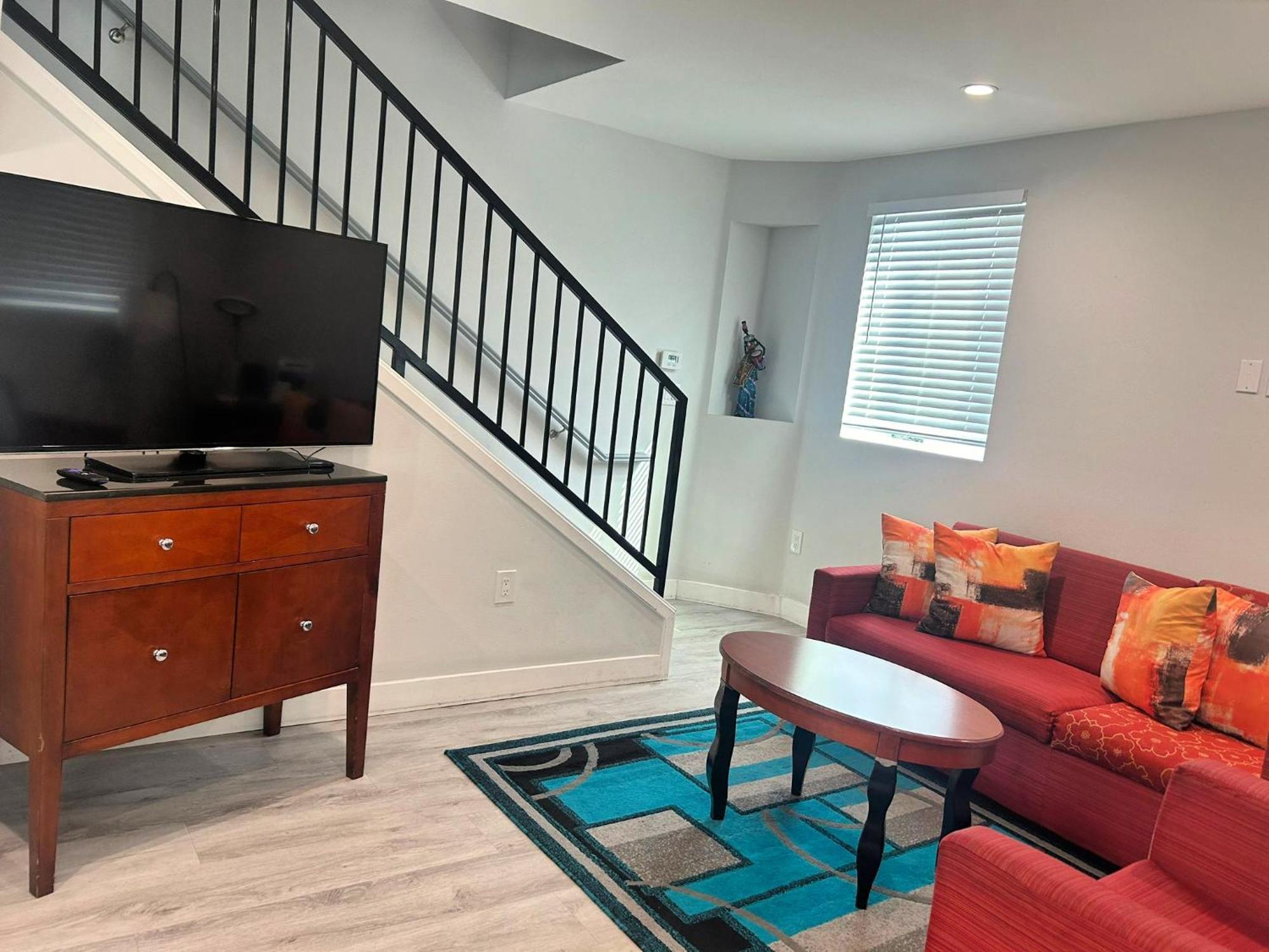 Hollywood Homes Free Parking Close To All Things La ロサンゼルス エクステリア 写真